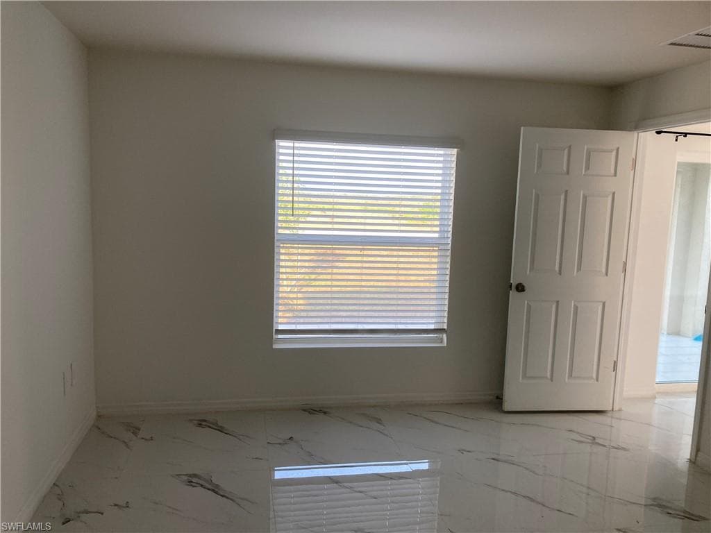 142 Plantation DR-4