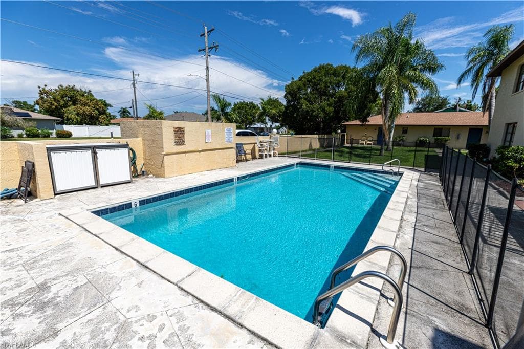 1104 SE 8th ST # 7, CAPE CORAL FL 33990-1