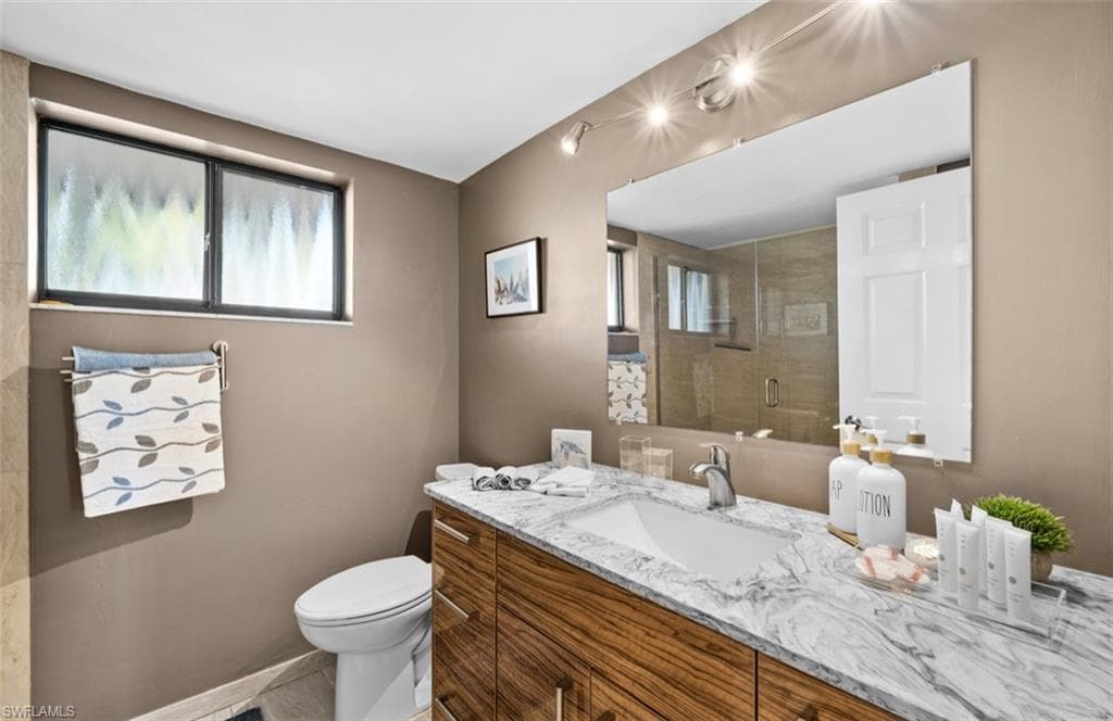 413 Augusta BLVD 302-12