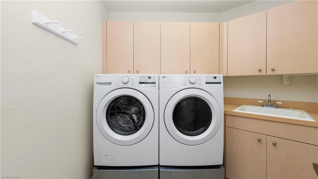 14811 Laguna DR # 202, FORT MYERS FL 33908-21