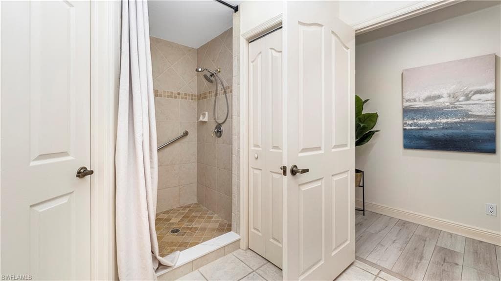 14811 Laguna DR # 202, FORT MYERS FL 33908-14