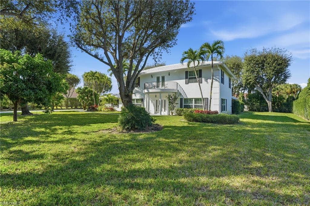 7395 Stonegate DR, NAPLES FL 34109-39