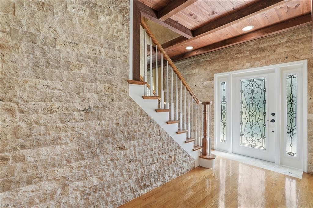 7395 Stonegate DR, NAPLES FL 34109-20