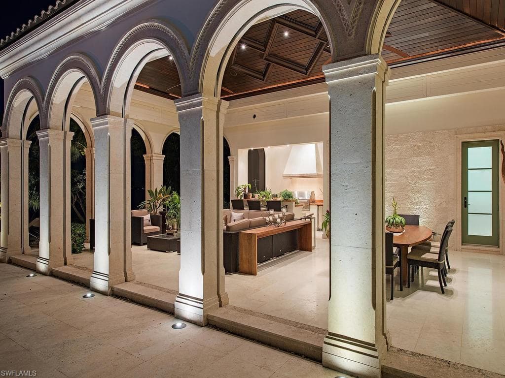 1240 Coconut DR, FORT MYERS FL 33901-19