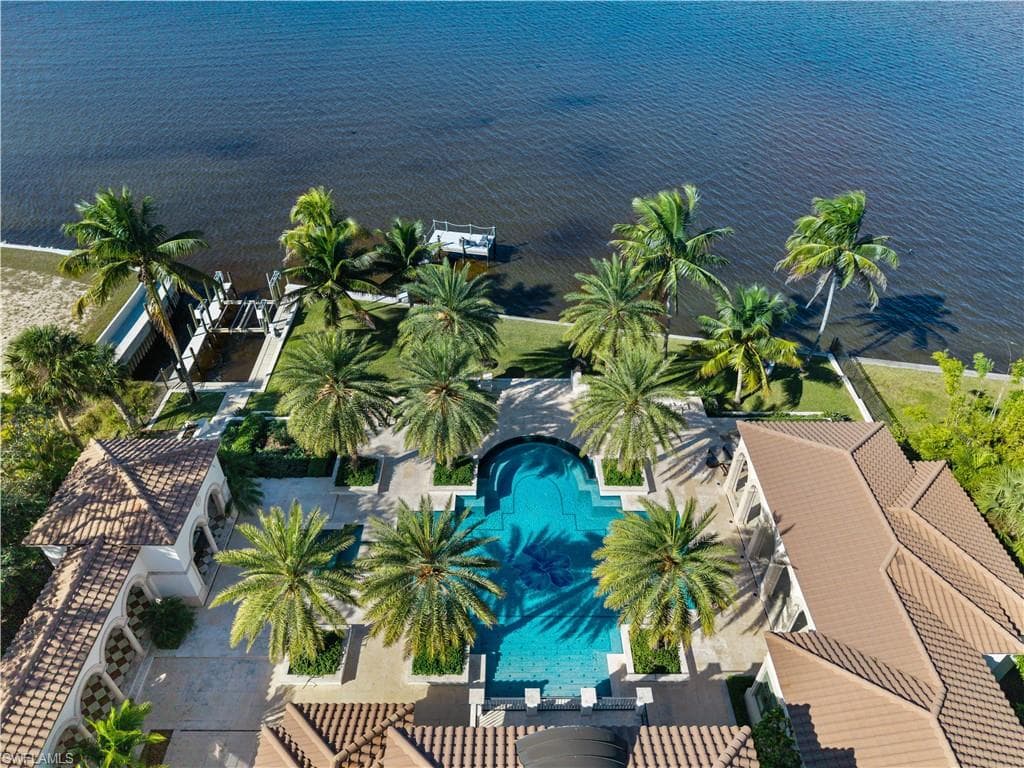 1240 Coconut DR, FORT MYERS FL 33901-33