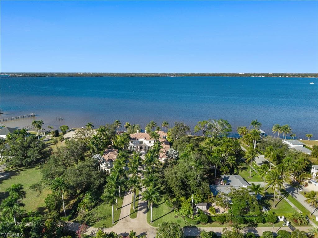 1240 Coconut DR, FORT MYERS FL 33901-47