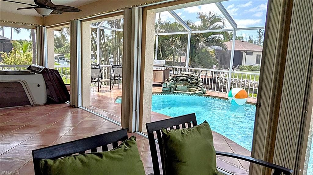 5471 Harborage DR-16