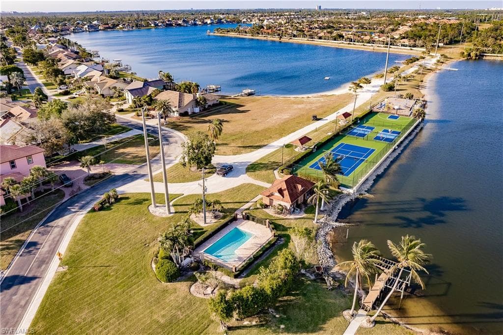 5471 Harborage DR-35