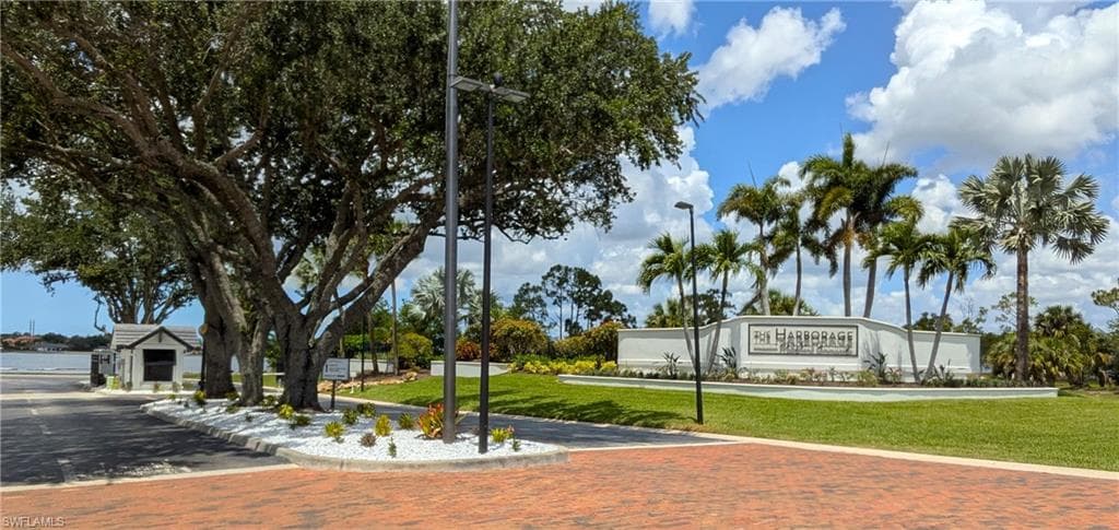 5471 Harborage DR-47