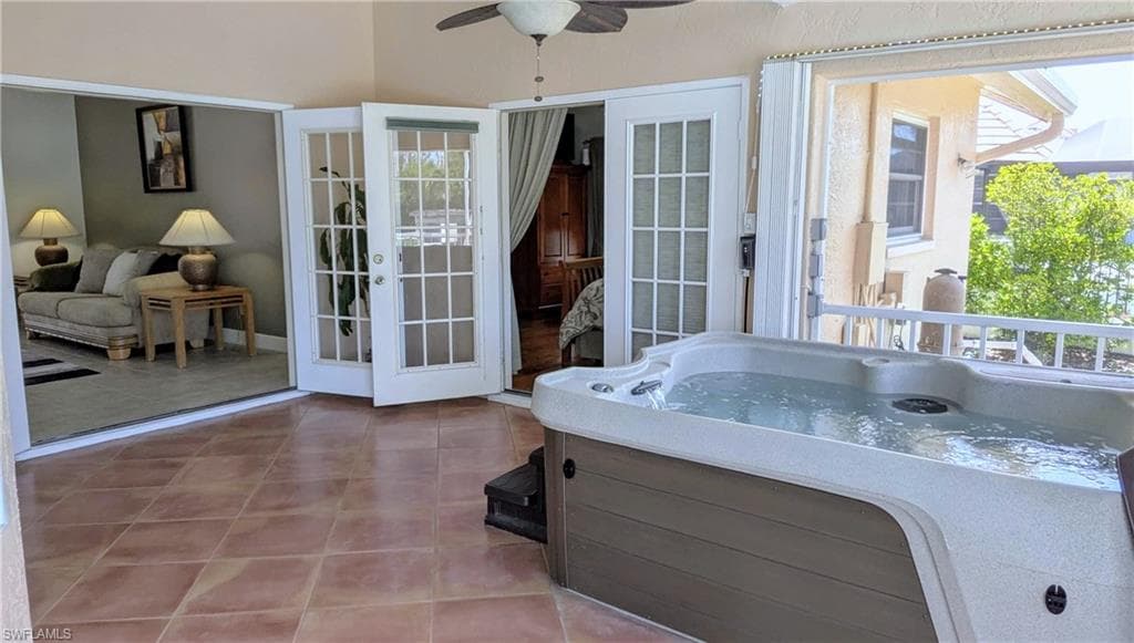 5471 Harborage DR-18
