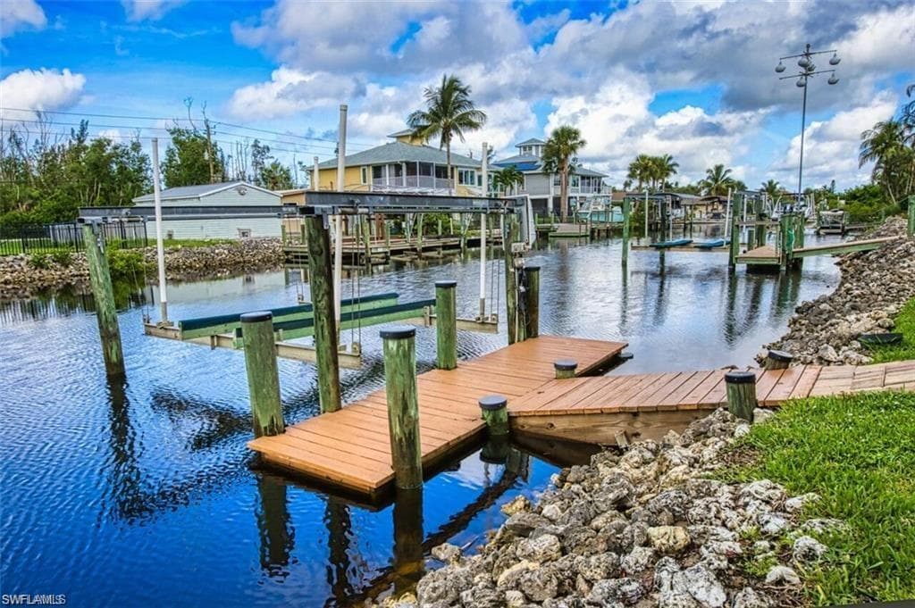 5471 Harborage DR-7