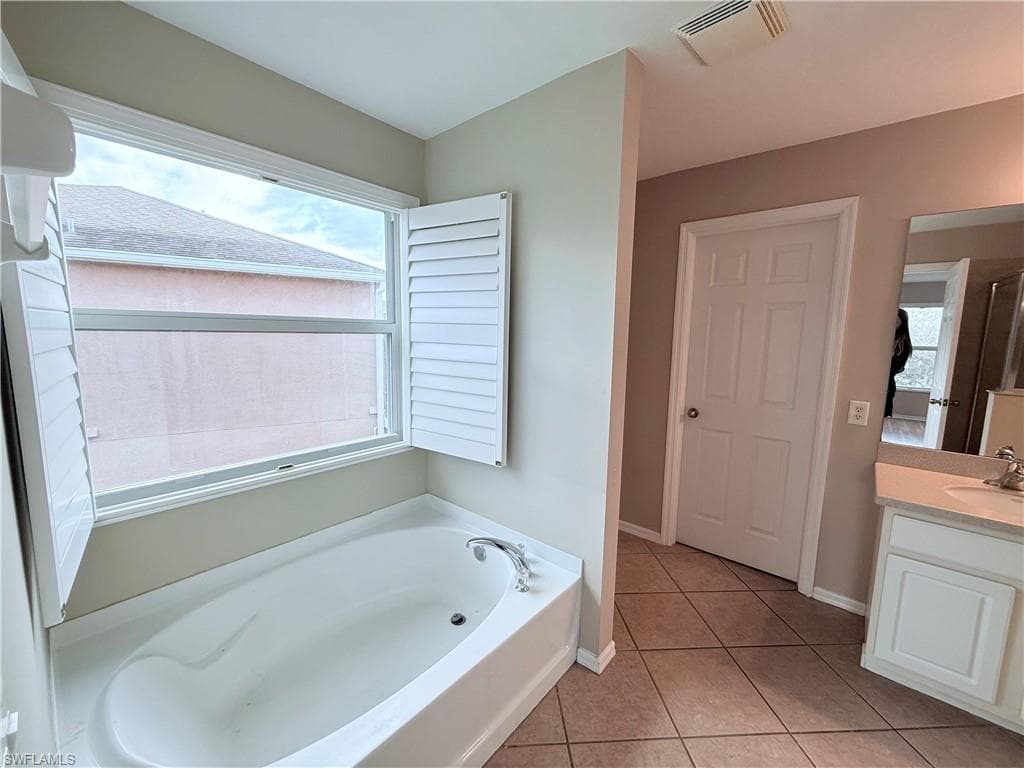 8258 Silver Birch WAY, LEHIGH ACRES FL 33971-26