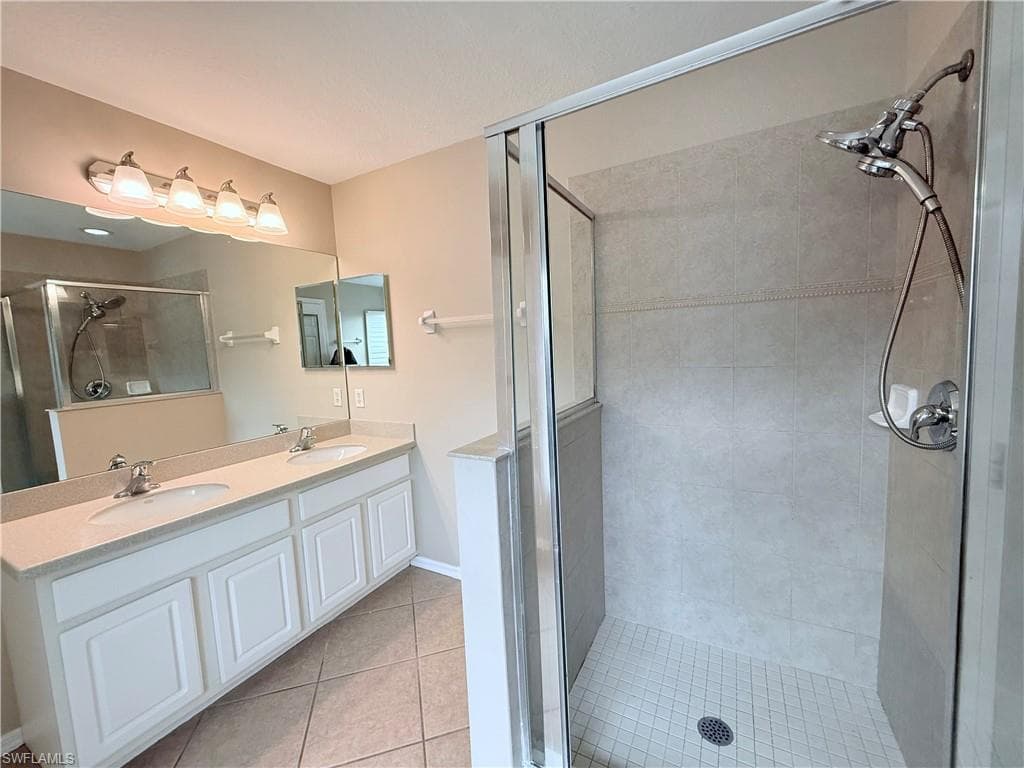 8258 Silver Birch WAY, LEHIGH ACRES FL 33971-27