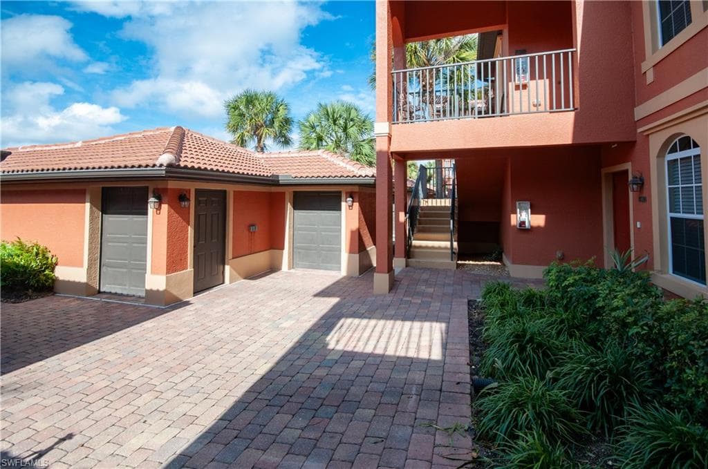 10020 Heather LN 901-3