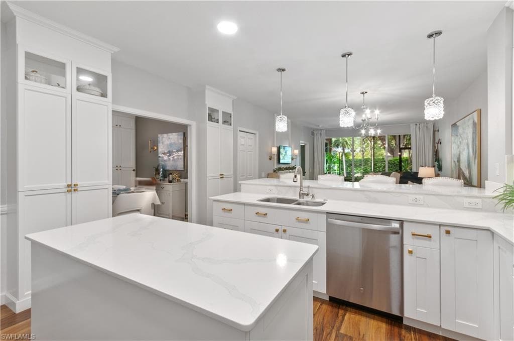 10020 Heather LN 901-20