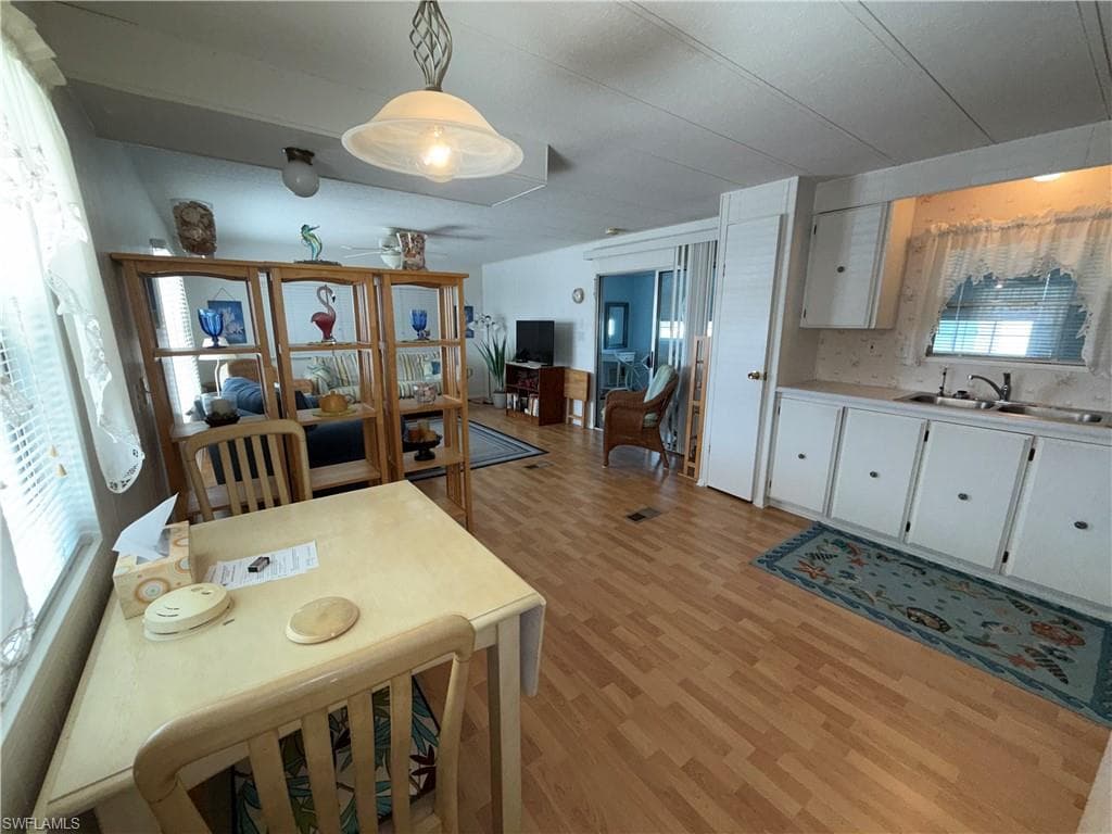 27601 Hale DR, BONITA SPRINGS FL 34135-12