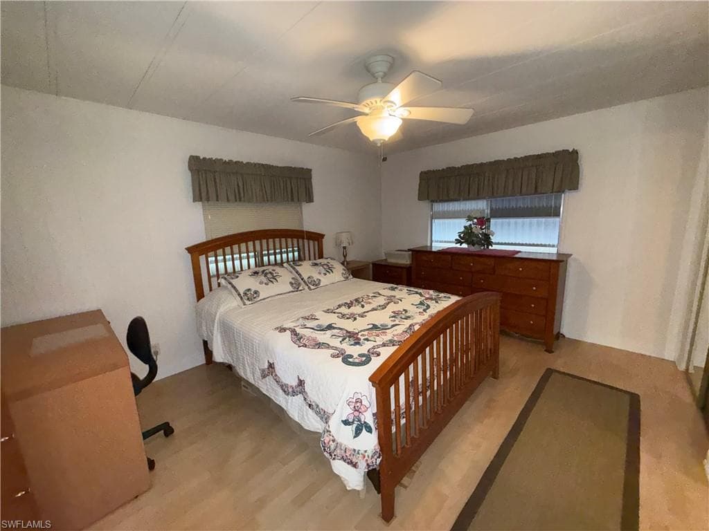 27601 Hale DR, BONITA SPRINGS FL 34135-16