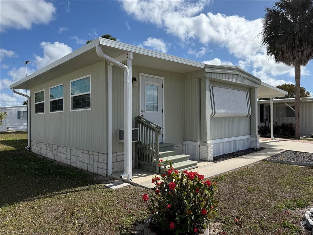 27601 Hale DR, BONITA SPRINGS FL 34135-29