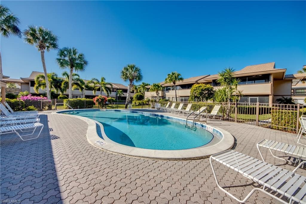 64 4th ST # A204, BONITA SPRINGS FL 34134-25