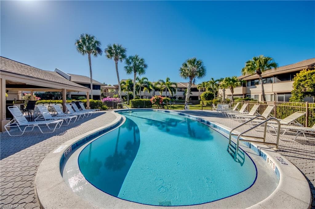 64 4th ST # A204, BONITA SPRINGS FL 34134-27