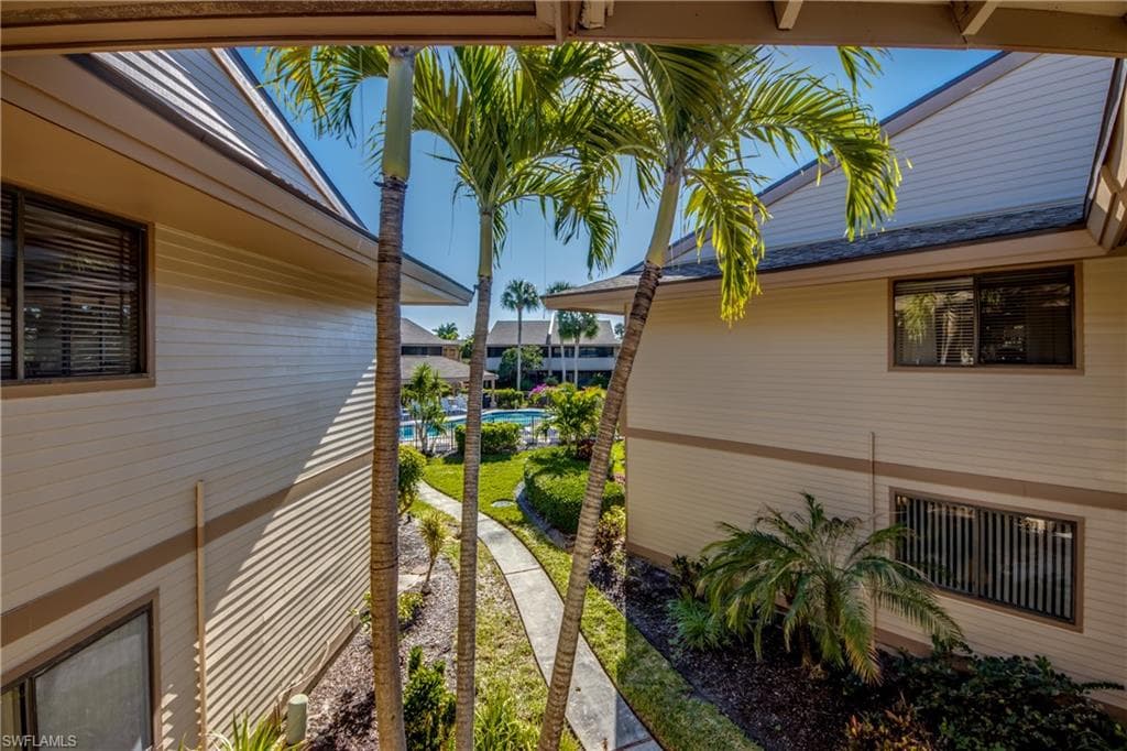 64 4th ST # A204, BONITA SPRINGS FL 34134-23