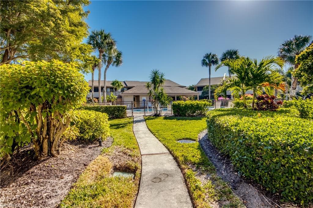 64 4th ST # A204, BONITA SPRINGS FL 34134-24
