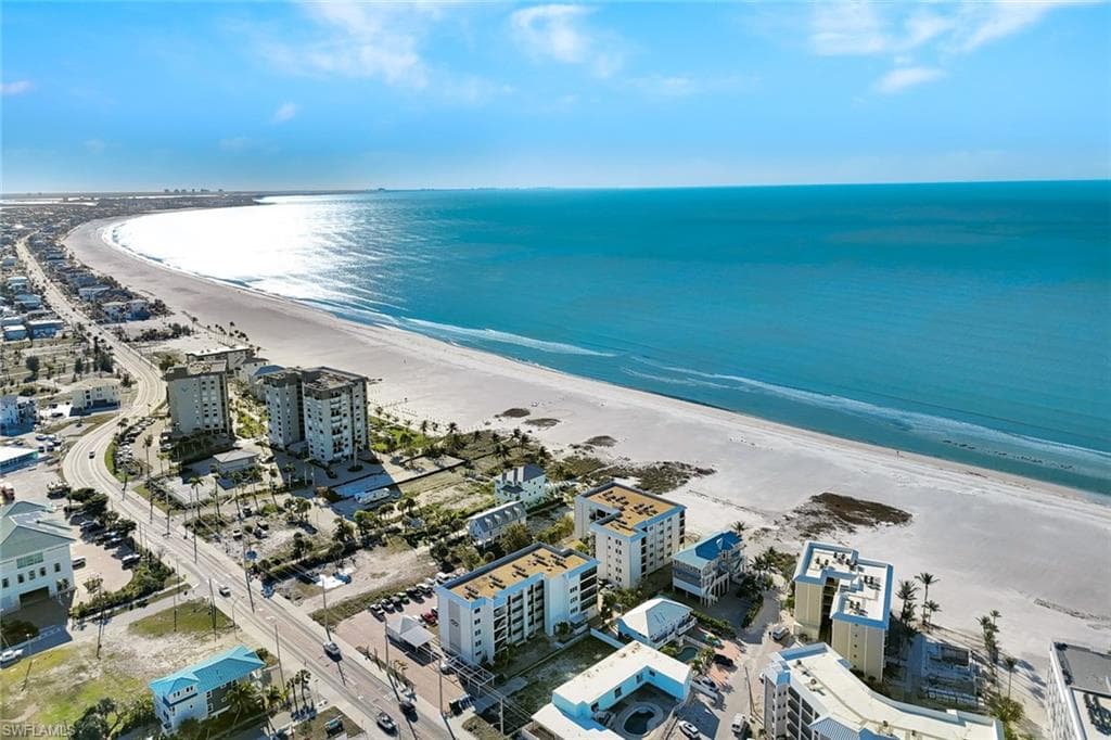 2650 Estero BLVD 42-1