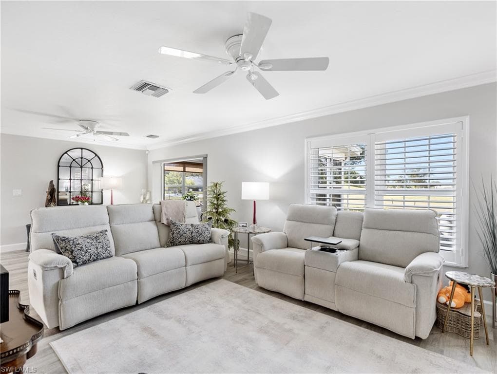 7084 Esquire CT, FORT MYERS FL 33919-21