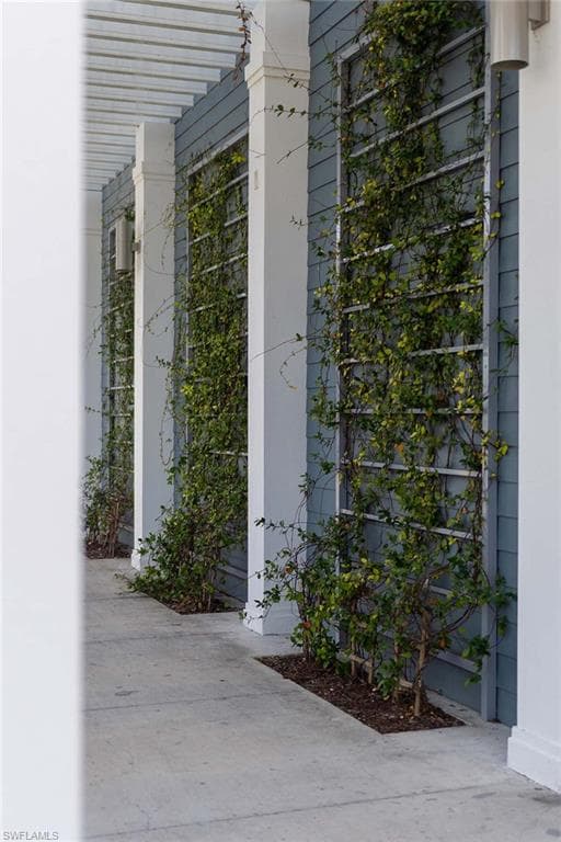 10690 Crockett ST, BONITA SPRINGS FL 34135-31