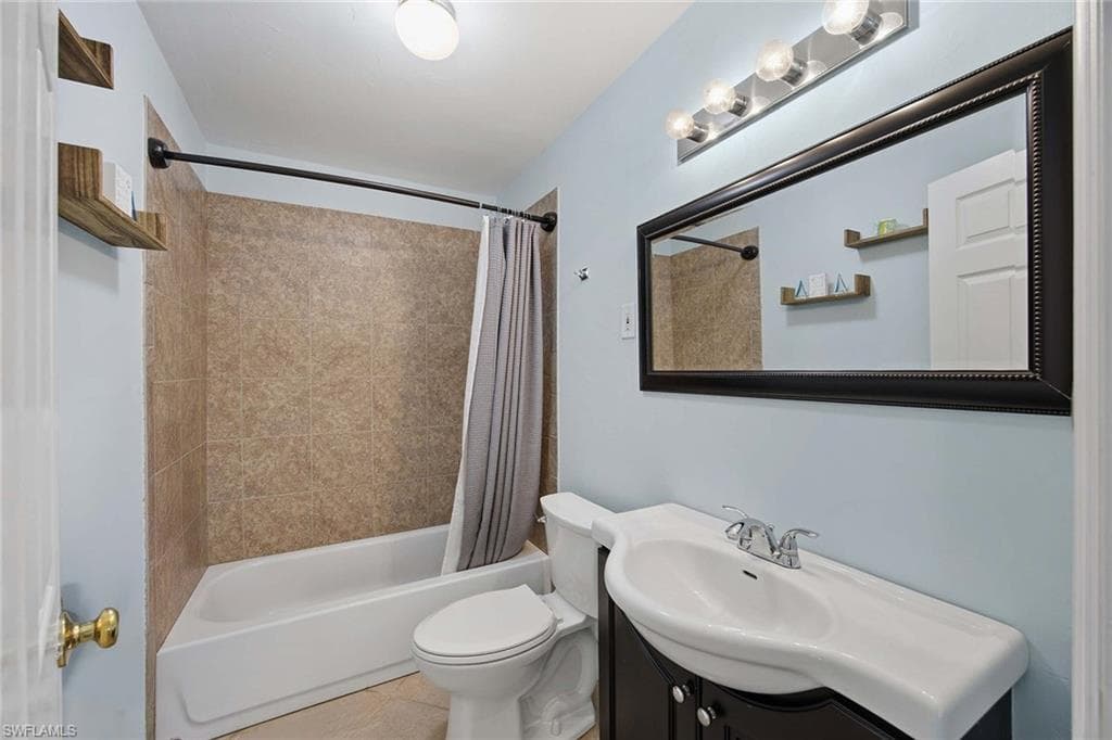 10690 Crockett ST, BONITA SPRINGS FL 34135-13