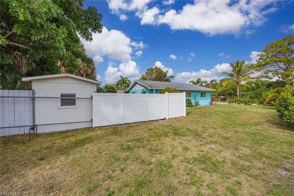 10690 Crockett ST, BONITA SPRINGS FL 34135-24