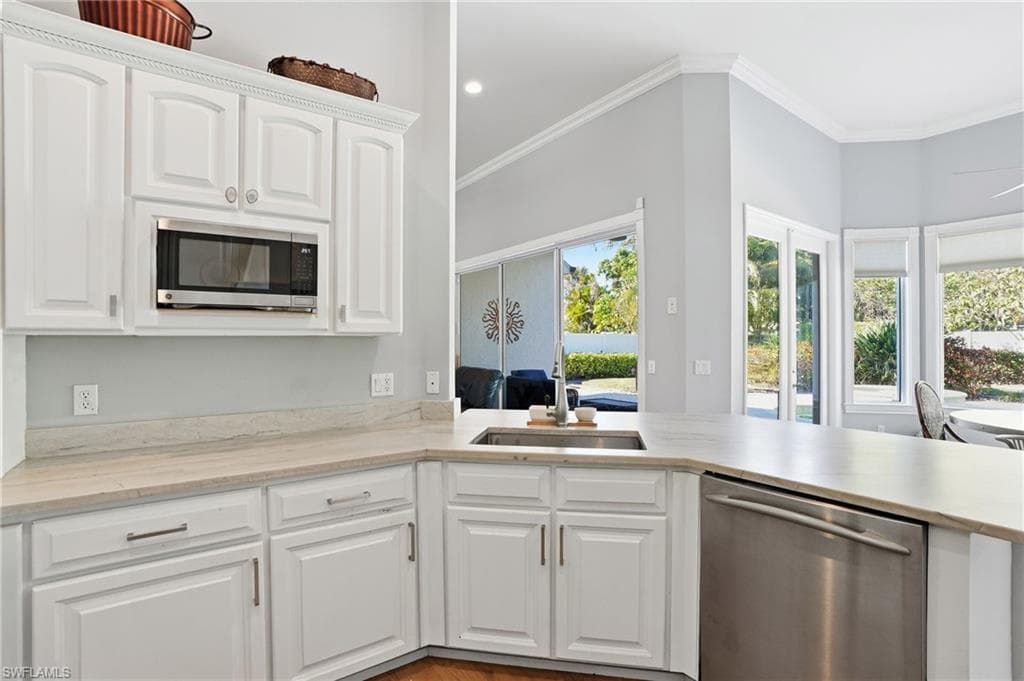 1171 Royal Palm DR, NAPLES FL 34103-8