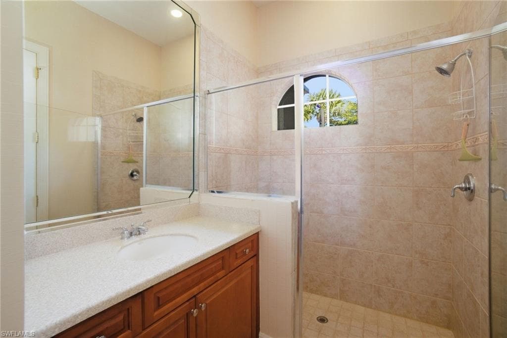 17015 Porta Vecchio WAY # 101, NAPLES FL 34110-17