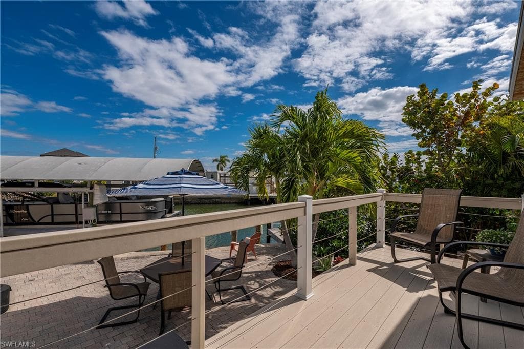 23 Nancy LN, FORT MYERS BEACH FL 33931-5