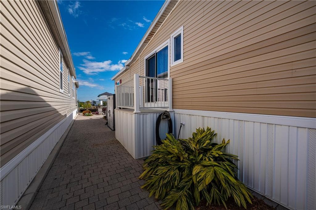 23 Nancy LN, FORT MYERS BEACH FL 33931-10