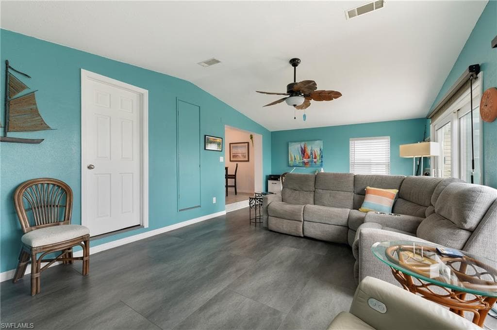 23 Nancy LN, FORT MYERS BEACH FL 33931-30