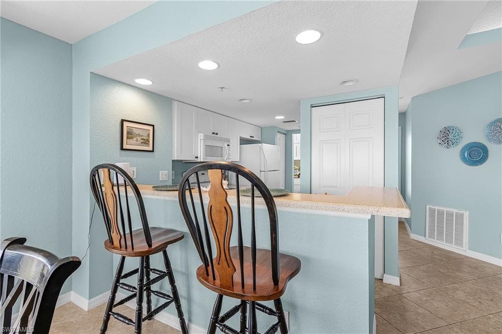 16641 Stringfellow RD 506-8