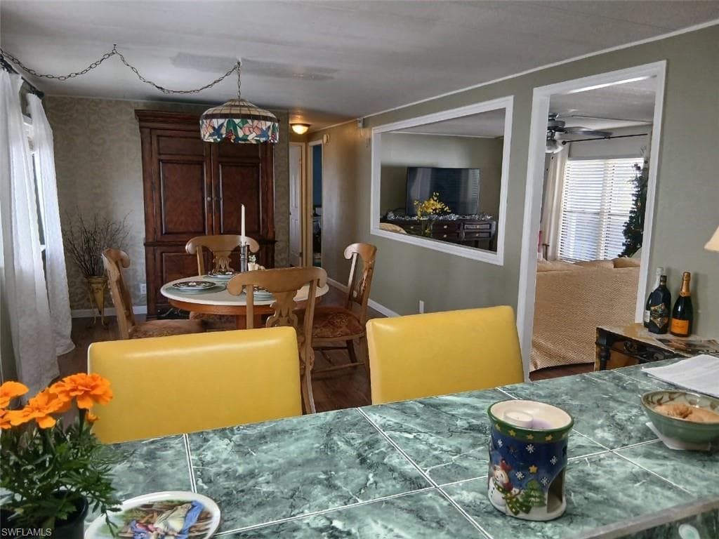 2105 Cypress CT, NAPLES FL 34110-11