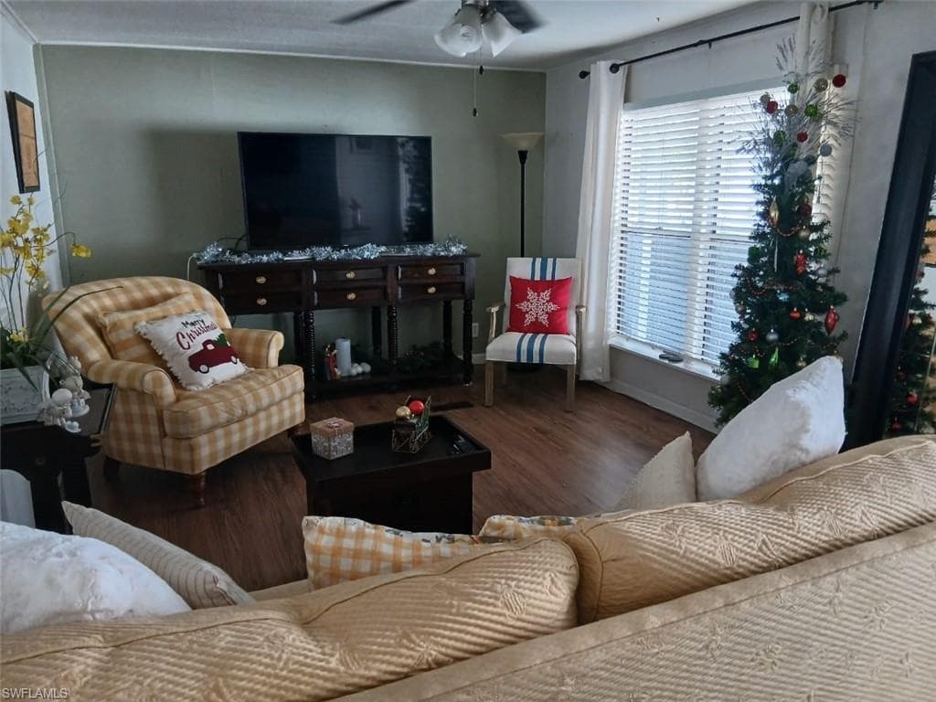 2105 Cypress CT, NAPLES FL 34110-23