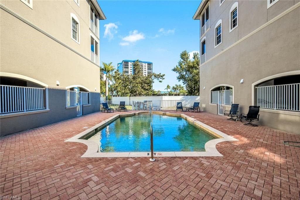4633 Estero BLVD 201-22