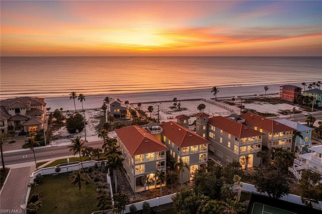 4633 Estero BLVD 201-26