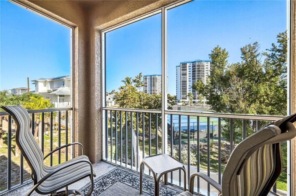 4633 Estero BLVD 201-15