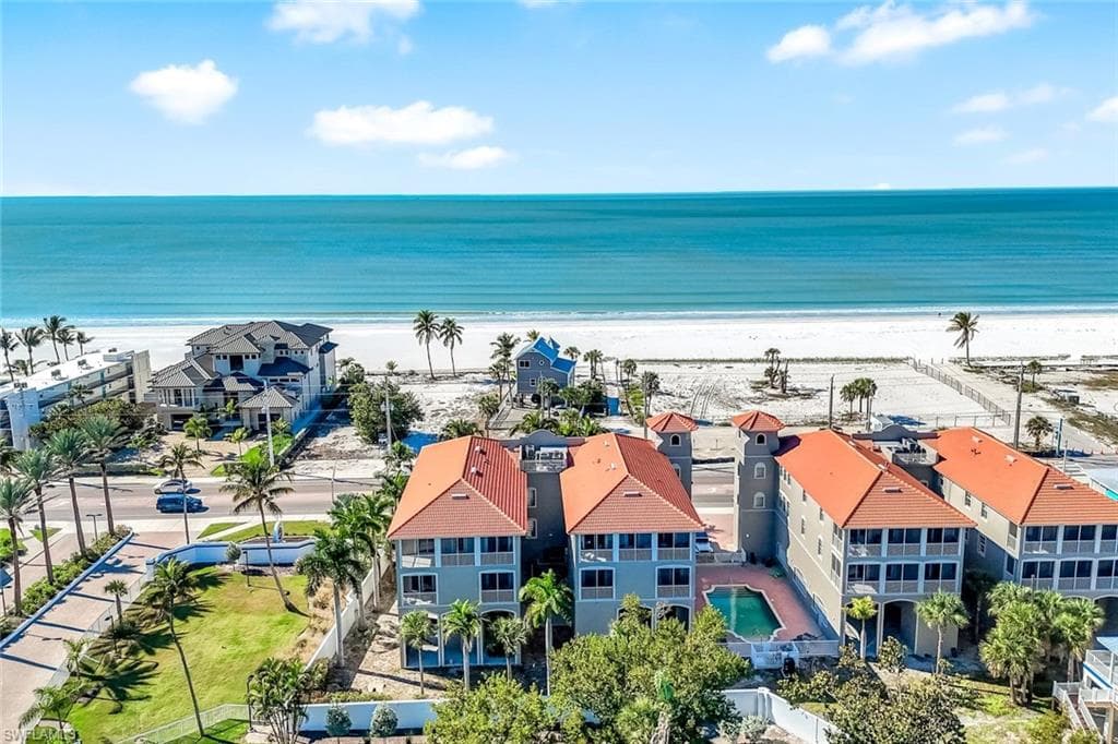 4633 Estero BLVD 201-35