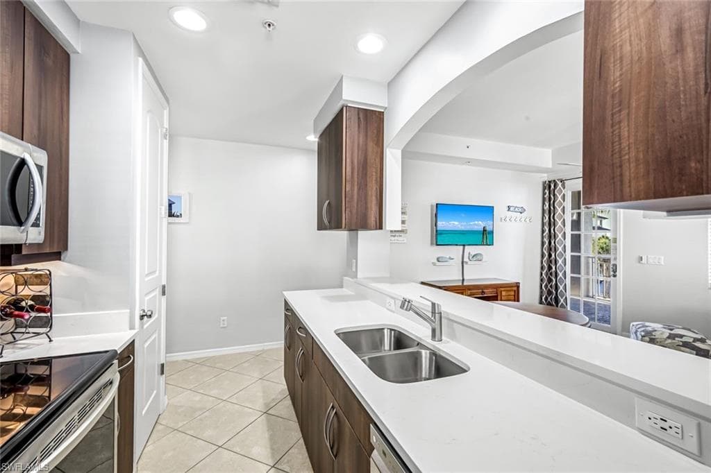 4633 Estero BLVD 201-8