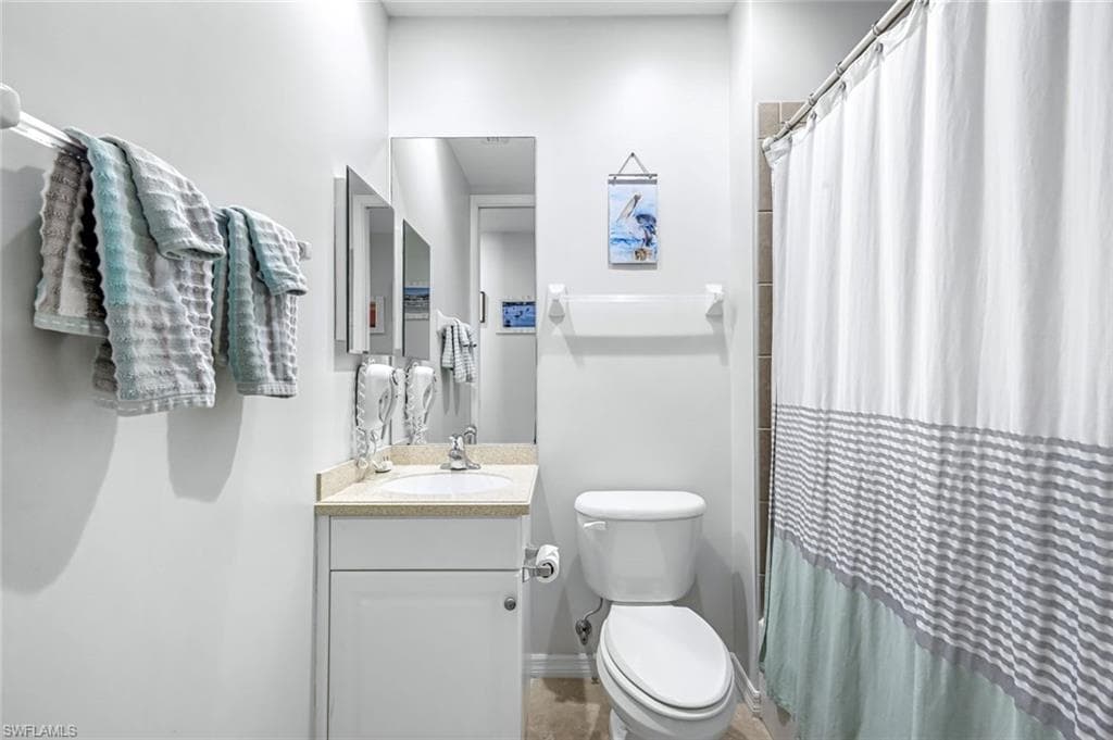 4633 Estero BLVD 201-17