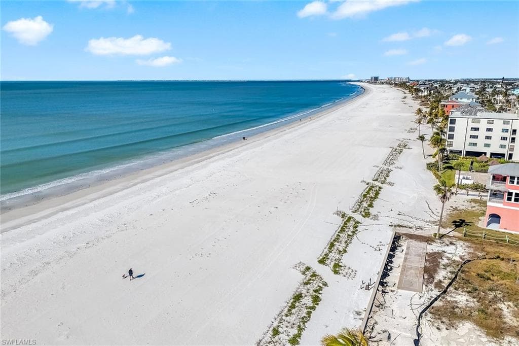 4633 Estero BLVD 201-34