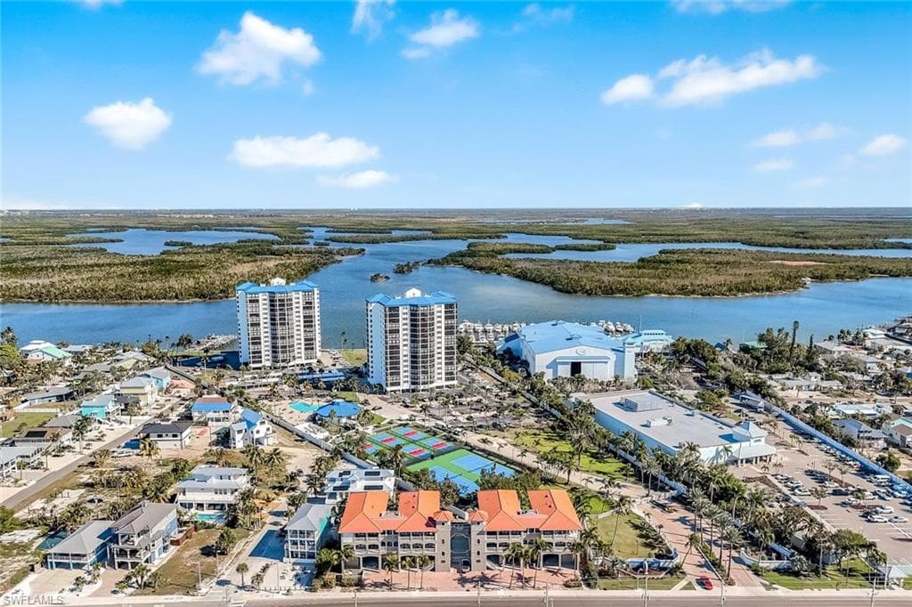 4633 Estero BLVD 201-30