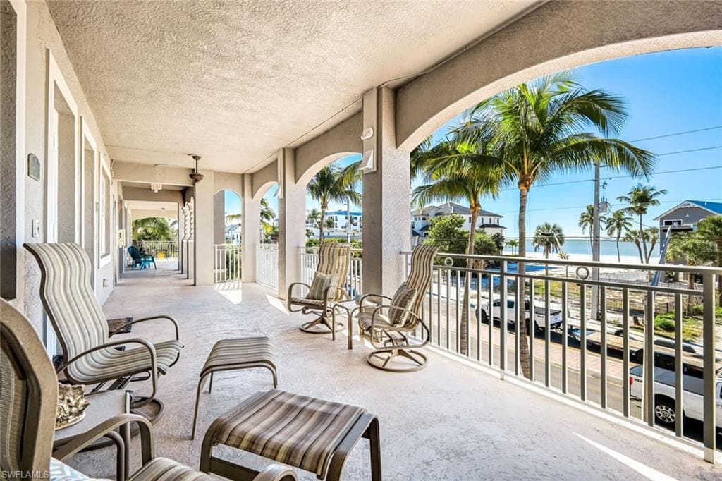 4633 Estero BLVD 201-3