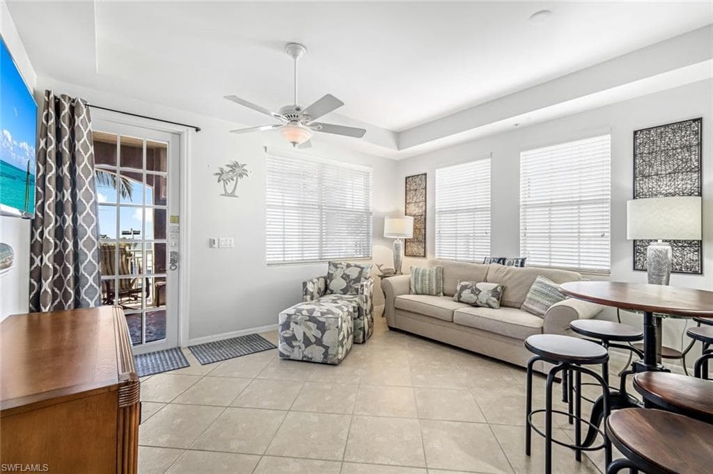 4633 Estero BLVD 201-7