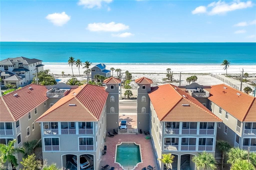 4633 Estero BLVD 201-20